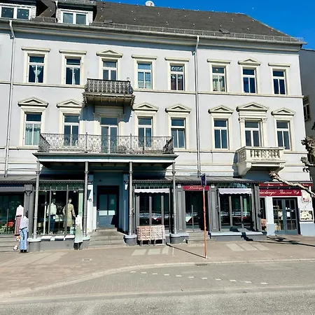 Apartment Labed - Wohnen Direkt An Der Drosselgasse, Stilvolle Mit Rheinblick